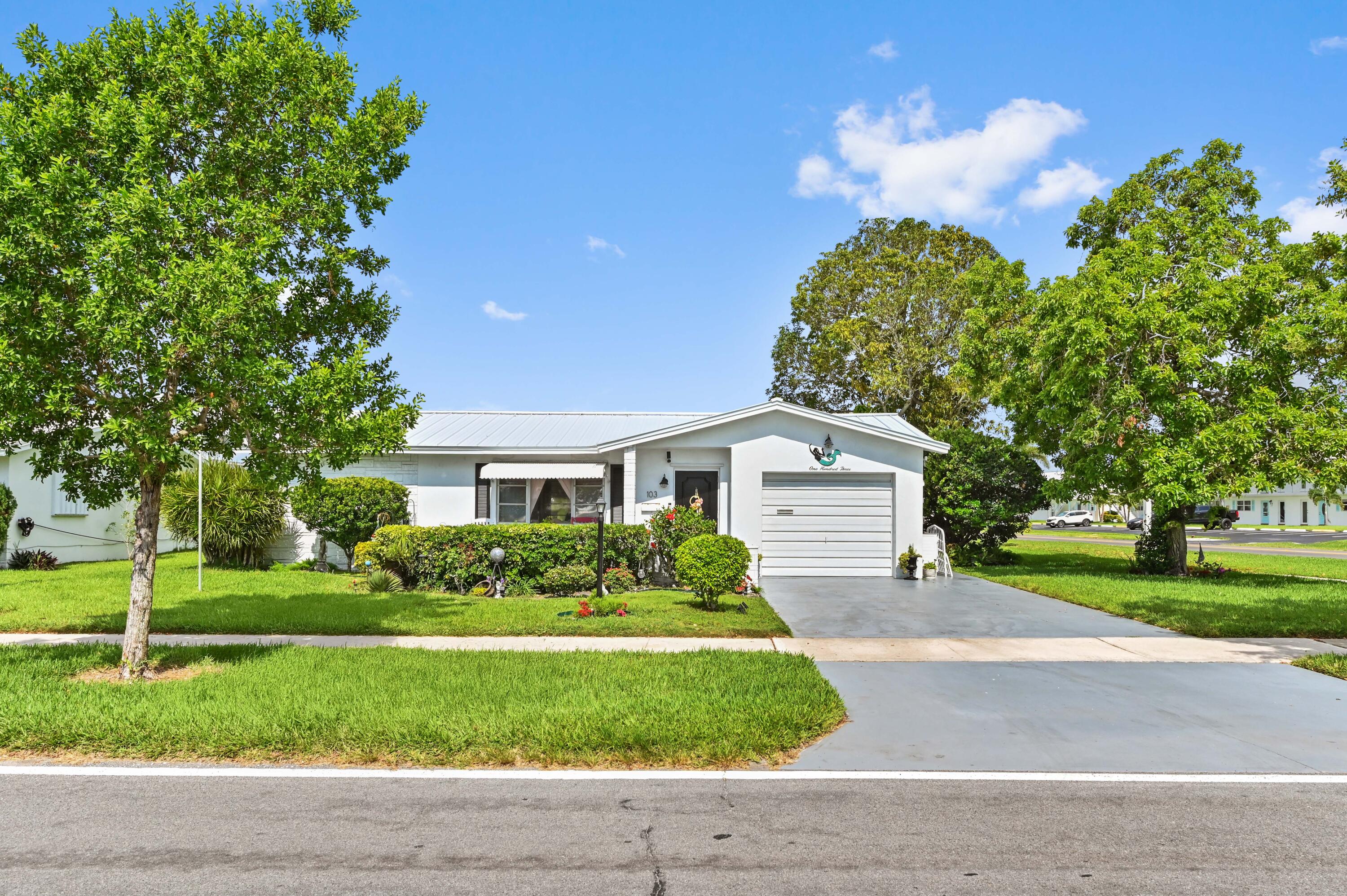 Property for Sale at 103 Sw 18th Street, Boynton Beach, Palm Beach County, Florida - Bedrooms: 2 
Bathrooms: 2  - $349,900