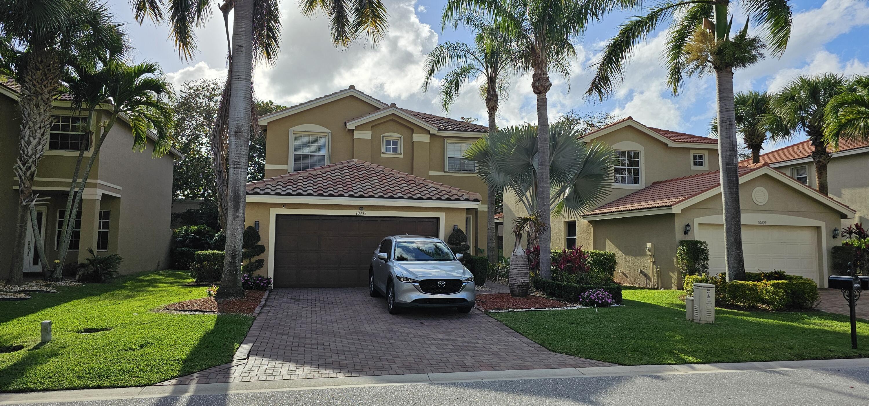 Property for Sale at 10435 Yarrow Drive, Boynton Beach, Palm Beach County, Florida - Bedrooms: 3 
Bathrooms: 2.5  - $698,000
