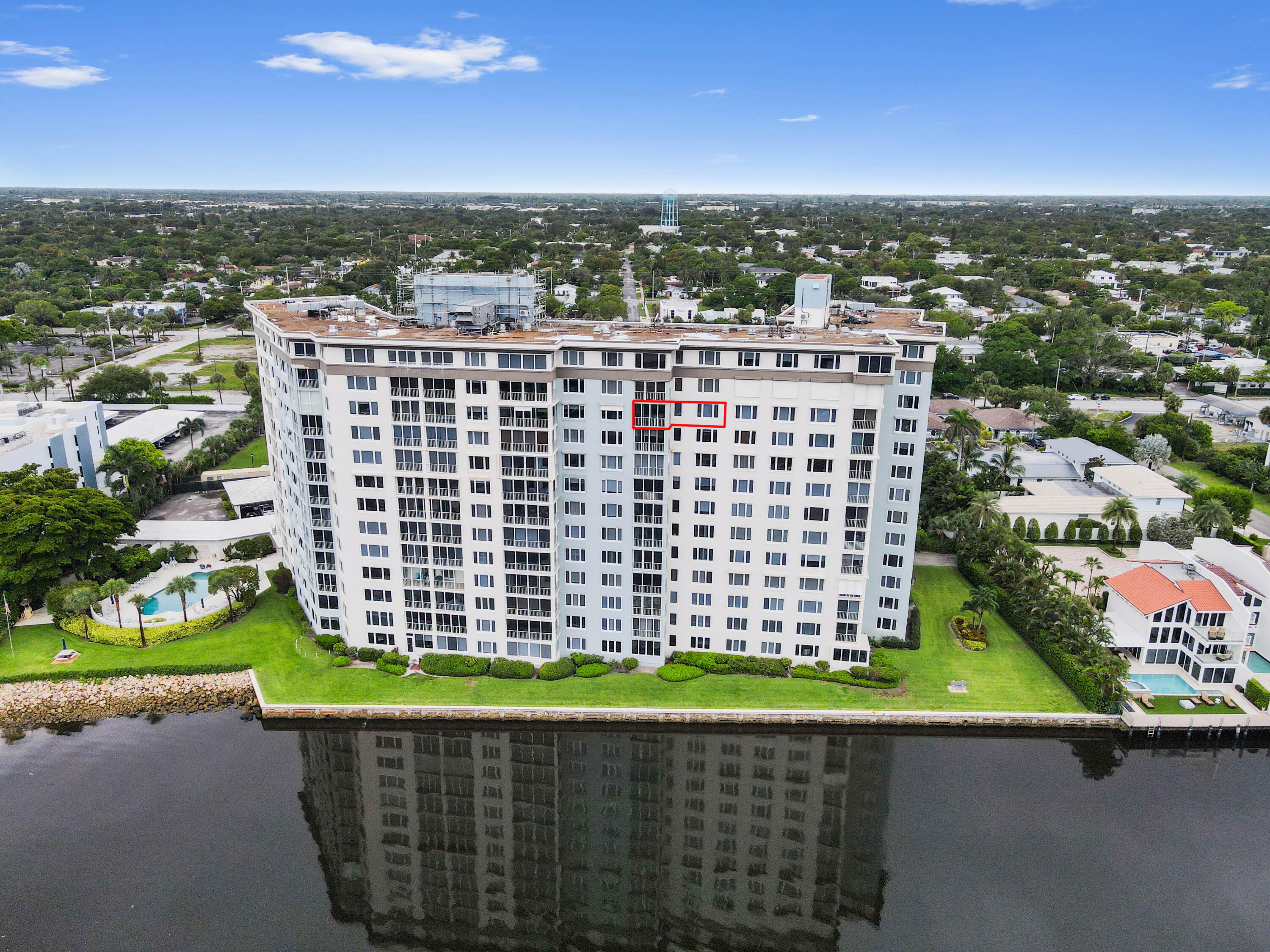 Property for Sale at 555 Se 6th Avenue 11E, Delray Beach, Palm Beach County, Florida - Bedrooms: 1 
Bathrooms: 1.5  - $479,900