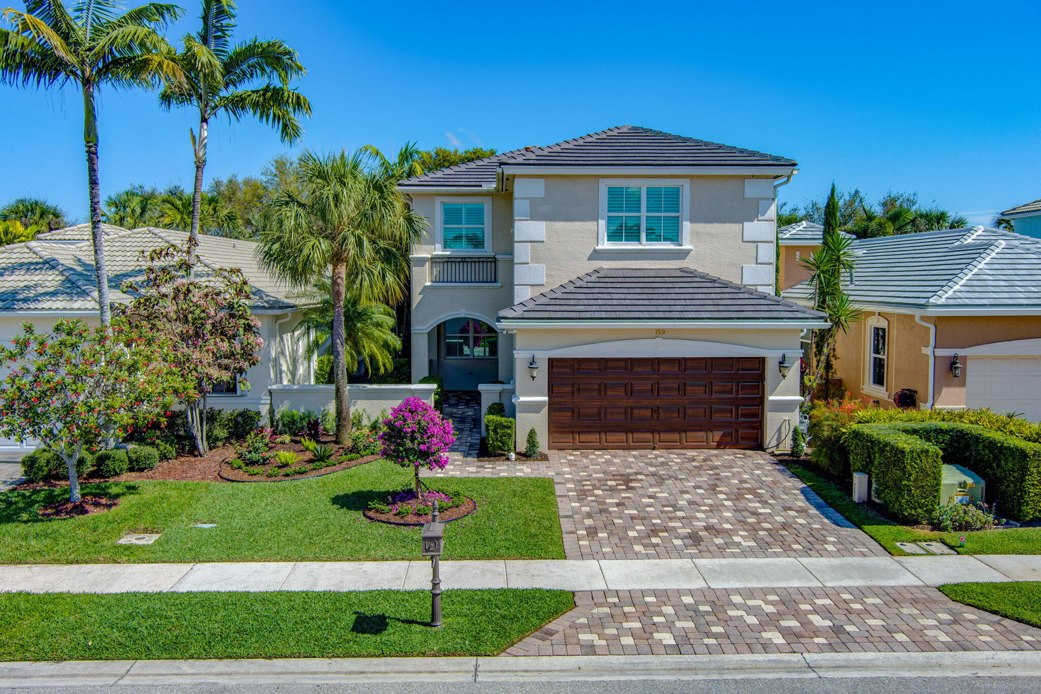 159 Isle Verde Way, Palm Beach Gardens, Palm Beach County, Florida - 5 Bedrooms  
3 Bathrooms - 