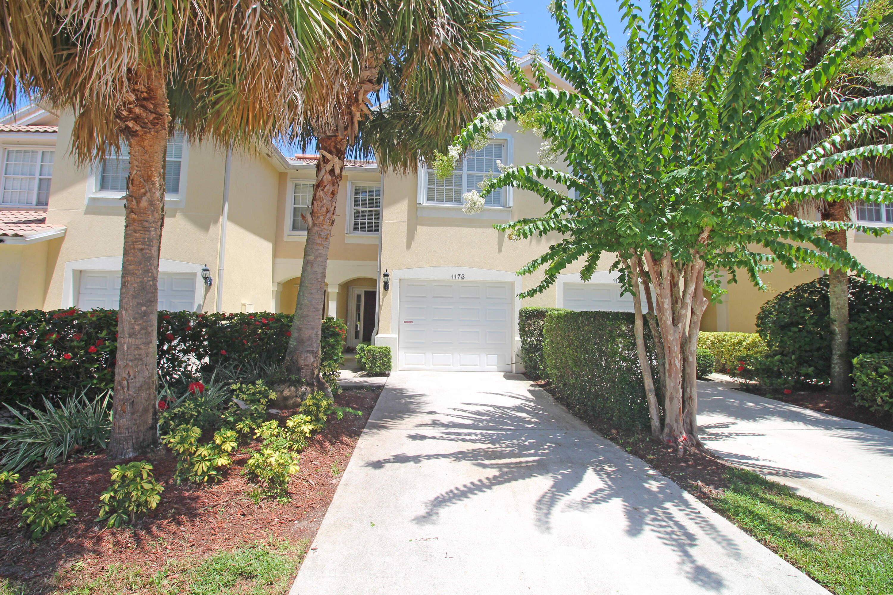 1173 Pinewood Lake Court, Greenacres, Palm Beach County, Florida - 3 Bedrooms  
2.5 Bathrooms - 