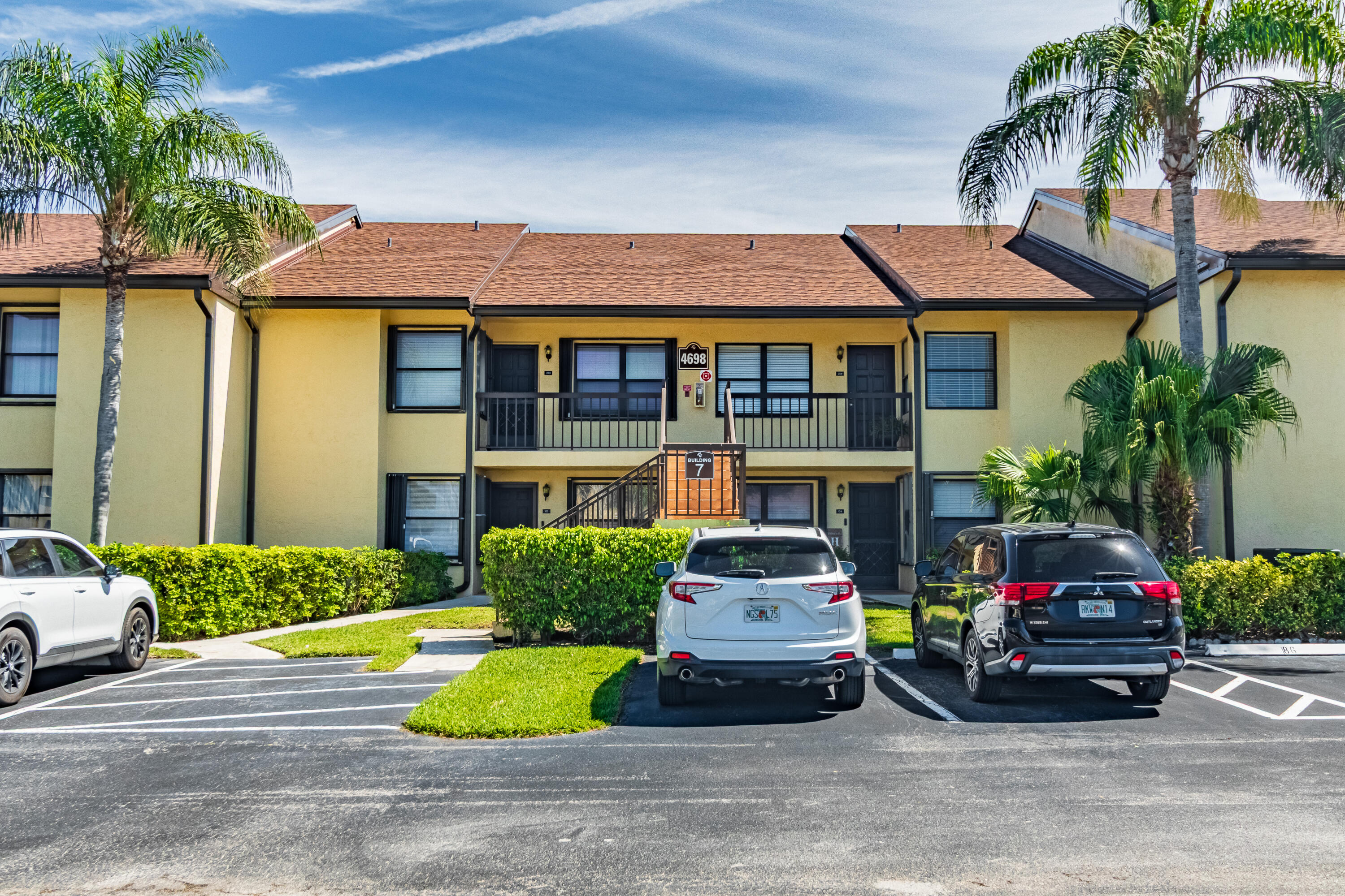 4698 E Lucerne Lakes Boulevard 103, Lake Worth, Palm Beach County, Florida - 2 Bedrooms  
2 Bathrooms - 