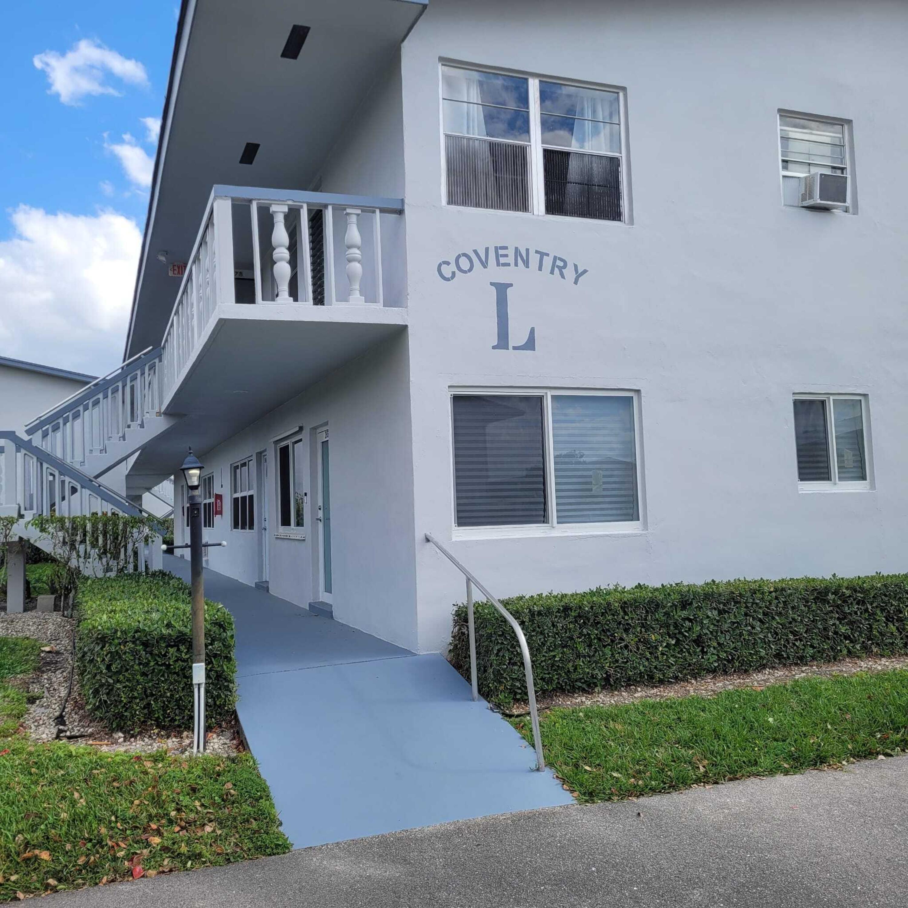 278 Coventry L, West Palm Beach, Palm Beach County, Florida - 1 Bedrooms  
1.5 Bathrooms - 