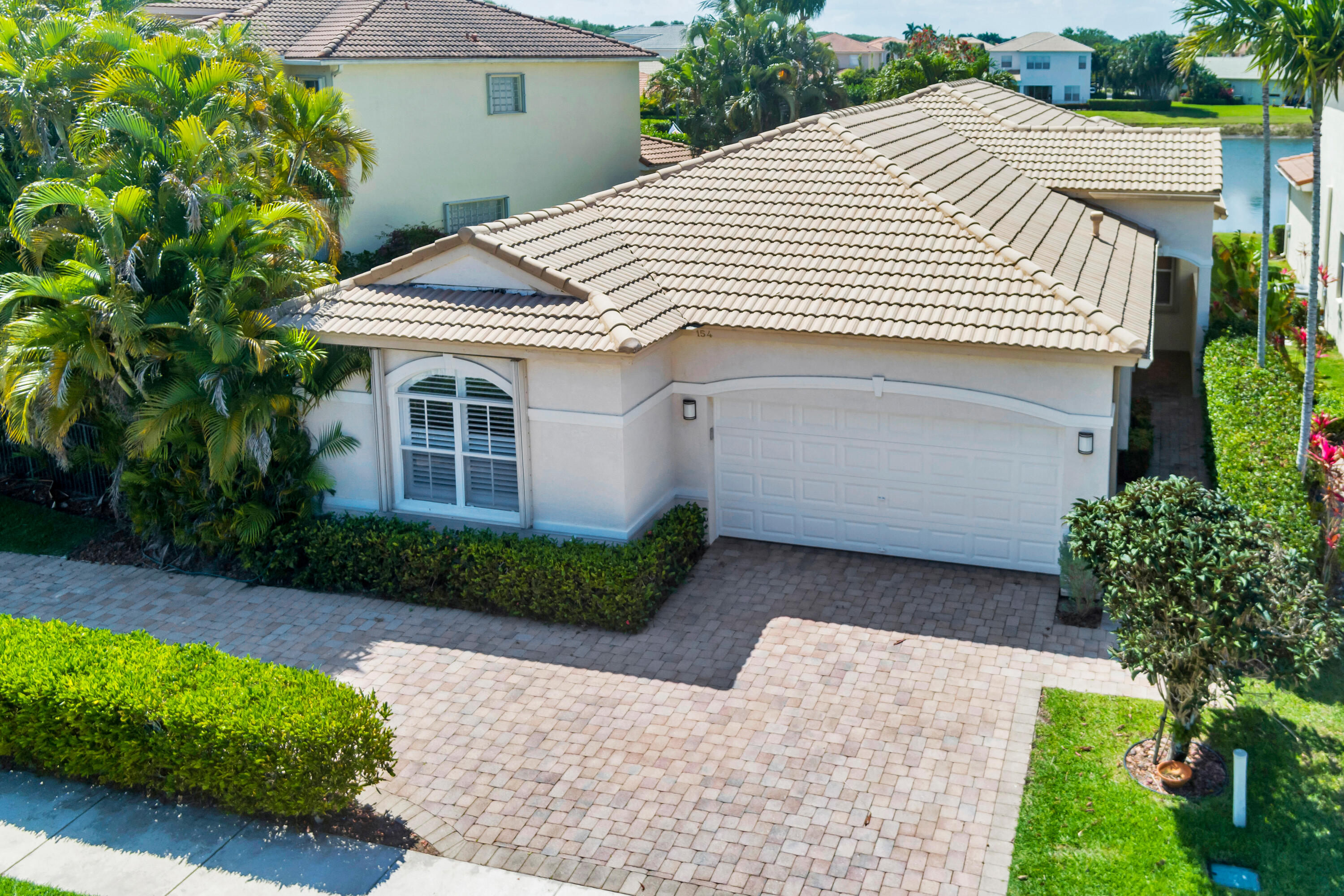 154 Via Condado Way, Palm Beach Gardens, Palm Beach County, Florida - 4 Bedrooms  
2.5 Bathrooms - 