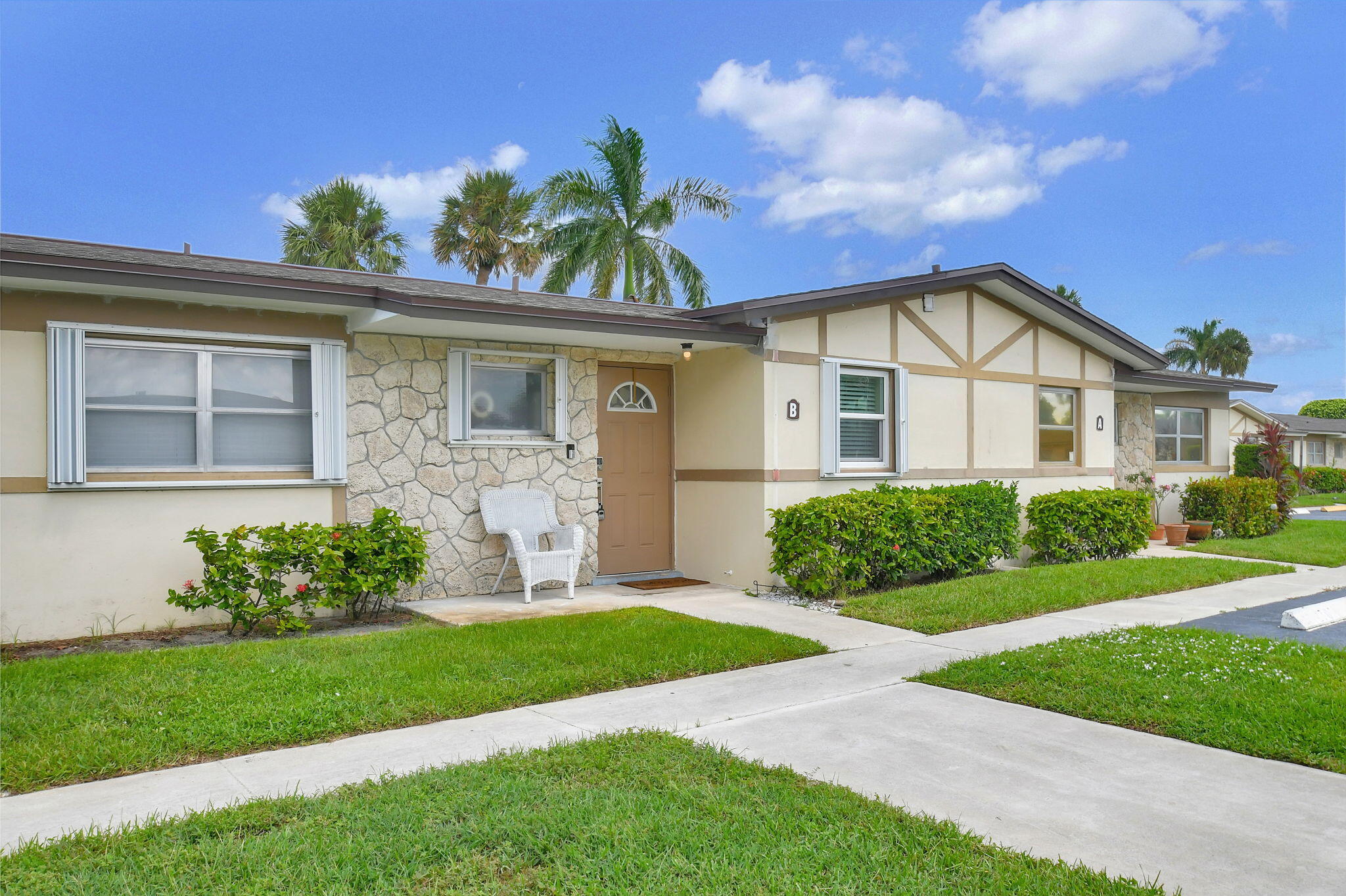 2769 Ashley Drive B, West Palm Beach, Palm Beach County, Florida - 2 Bedrooms  
2 Bathrooms - 