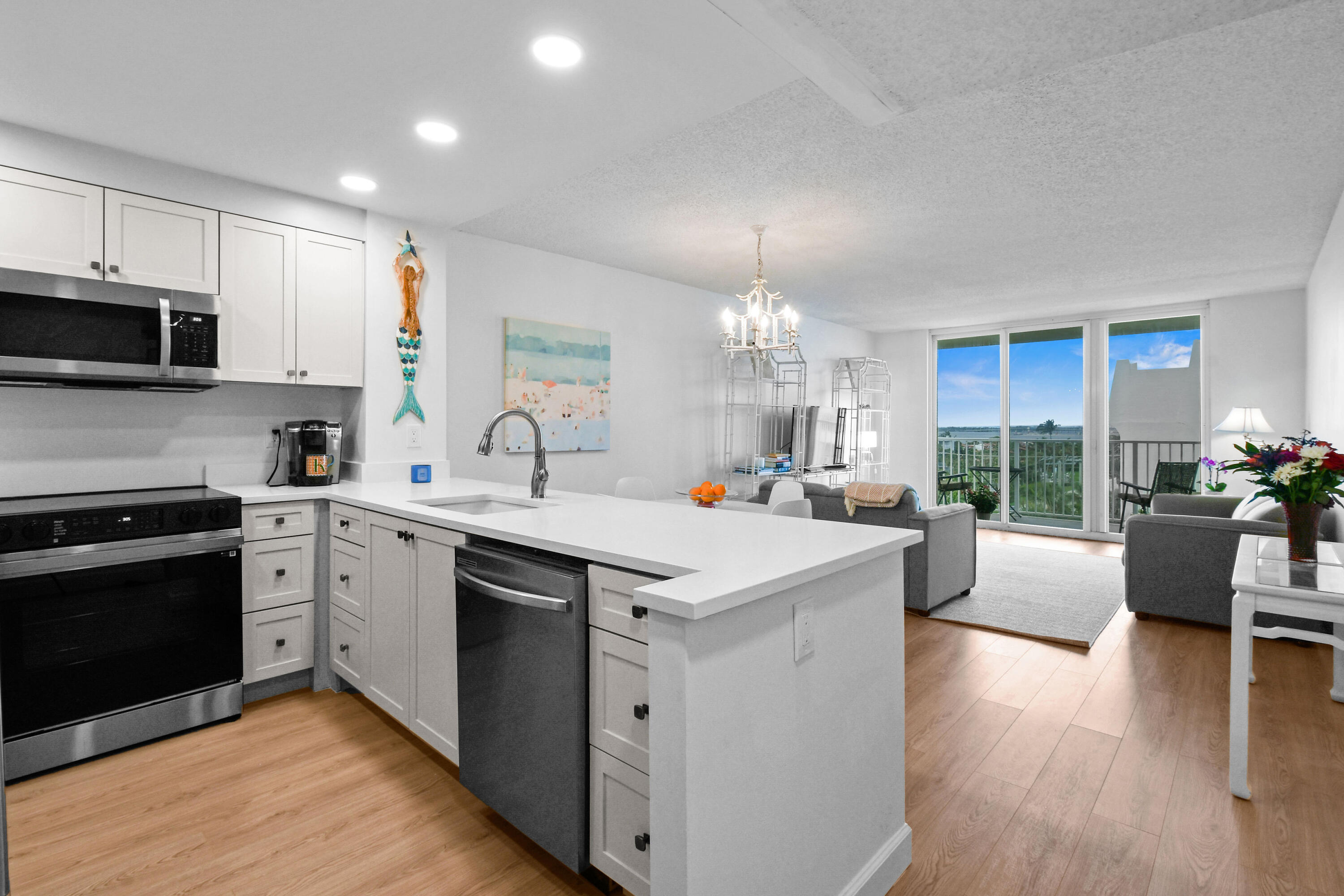 3540 S Ocean Boulevard 612, South Palm Beach, Palm Beach County, Florida - 2 Bedrooms  
2 Bathrooms - 