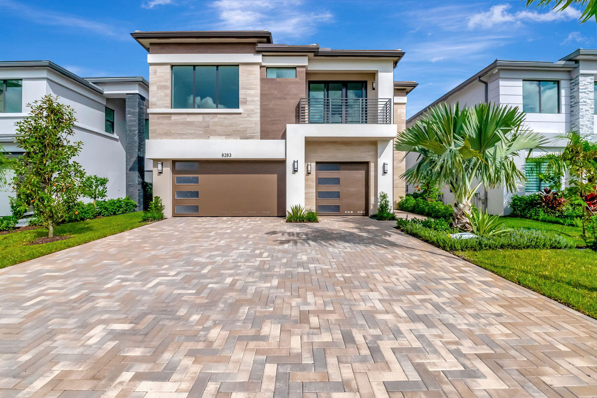 8283 Royal County Down Road, Boca Raton, Palm Beach County, Florida - 5 Bedrooms  
5 Bathrooms - 