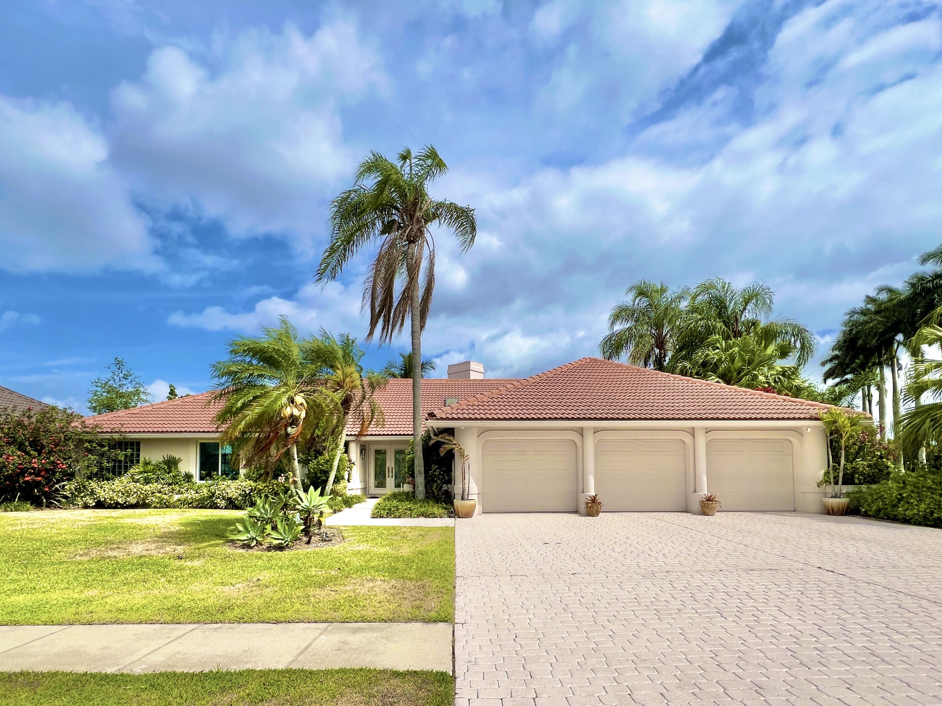 Property for Sale at 6806 Newport Lake Circle, Boca Raton, Palm Beach County, Florida - Bedrooms: 4 
Bathrooms: 3  - $1,425,000