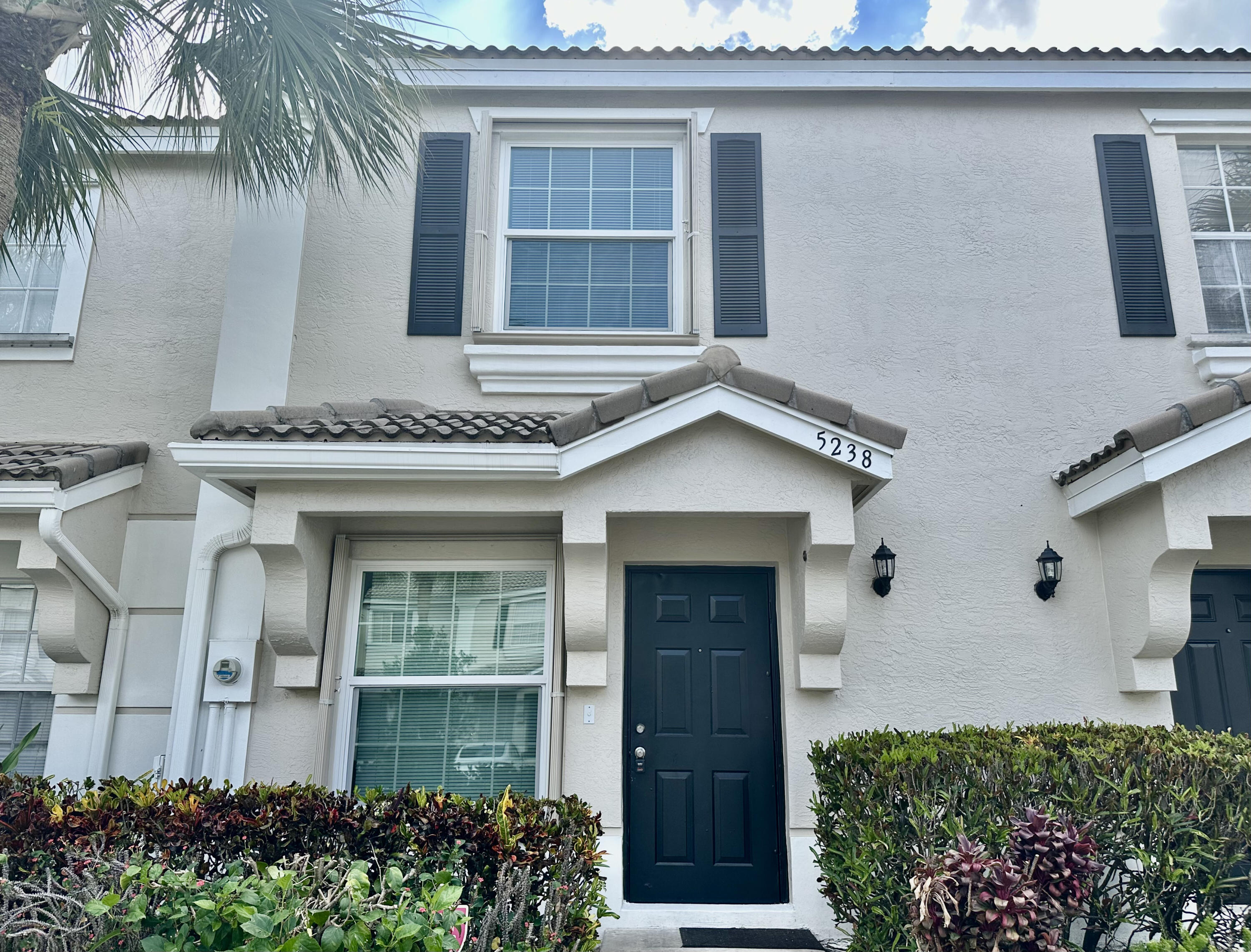 Property for Sale at 5238 Palmbrooke Circle, West Palm Beach, Palm Beach County, Florida - Bedrooms: 2 
Bathrooms: 2.5  - $295,000