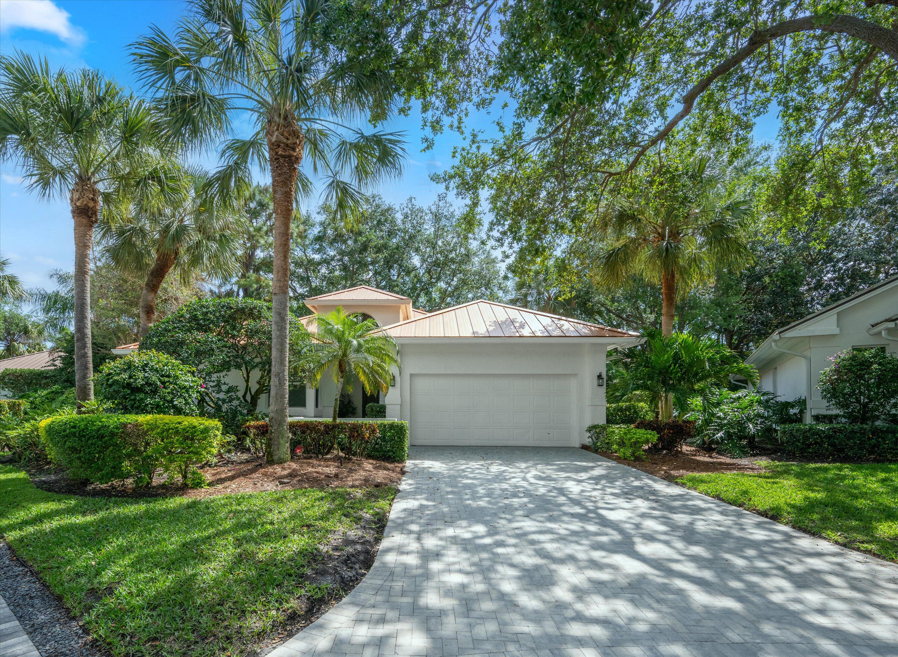 Property for Sale at 106 Toteka Circle, Jupiter, Palm Beach County, Florida - Bedrooms: 3 
Bathrooms: 2.5  - $1,375,000