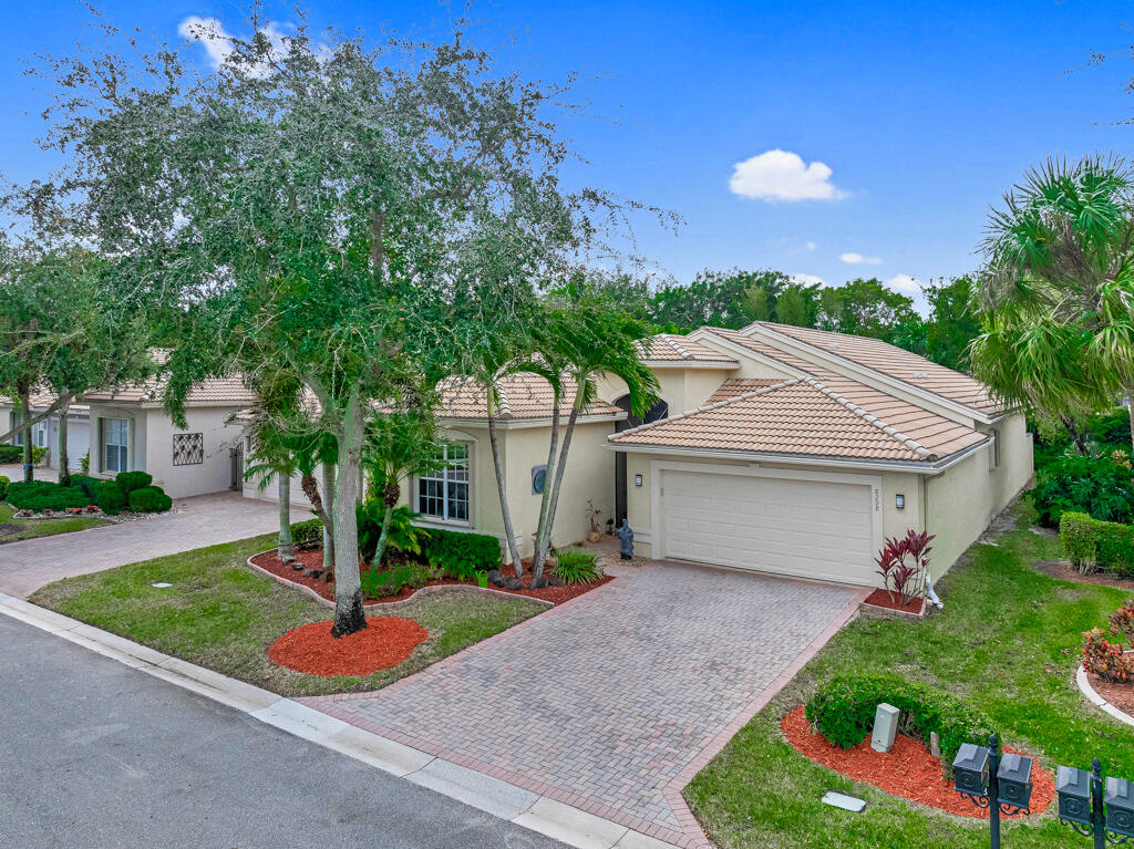 Property for Sale at 8298 Sandpiper Glen Drive, Lake Worth, Palm Beach County, Florida - Bedrooms: 3 
Bathrooms: 2  - $500,000