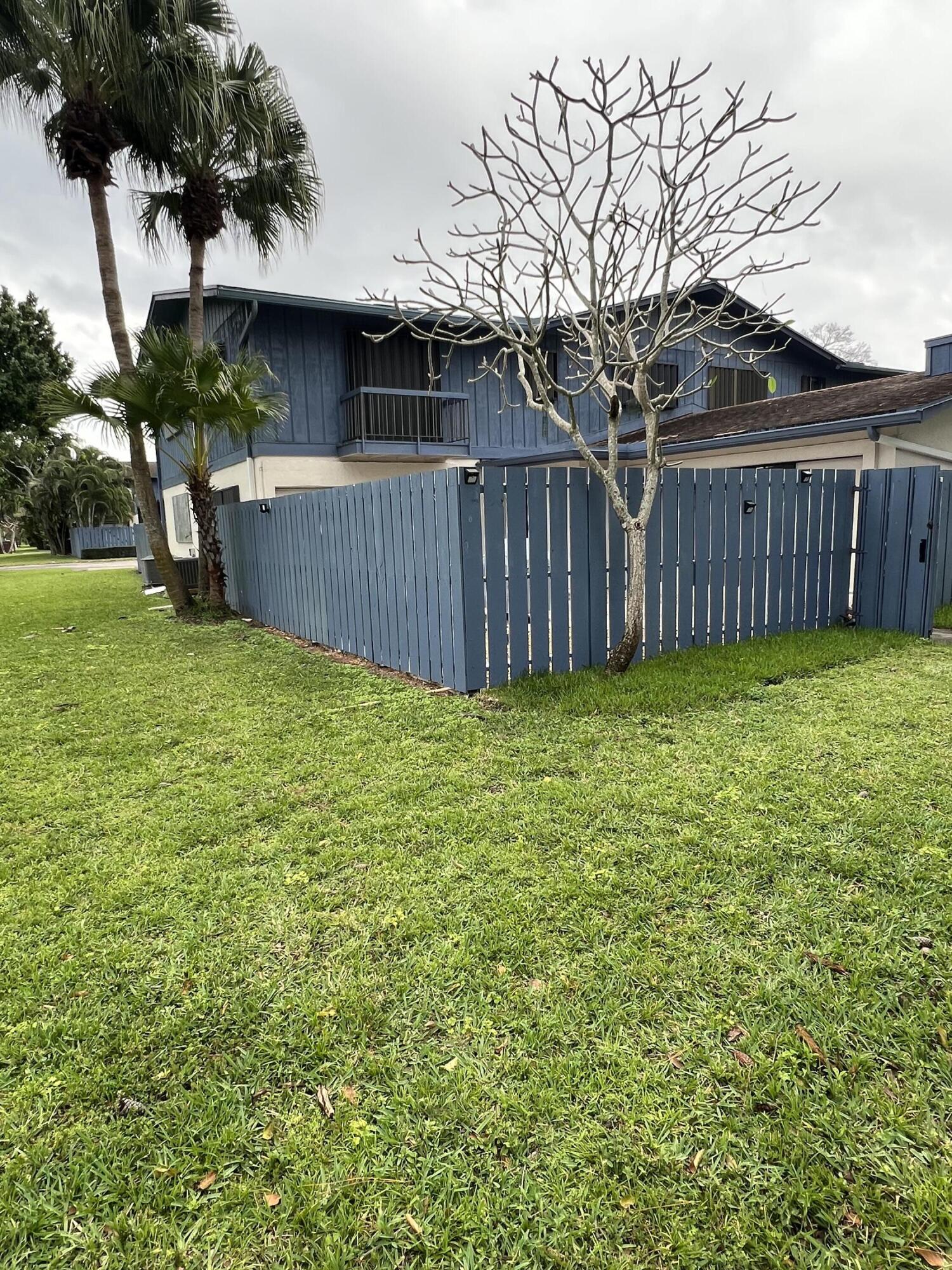 Property for Sale at 4643 Holly Lake Drive, Lake Worth, Palm Beach County, Florida - Bedrooms: 3 
Bathrooms: 2  - $349,000
