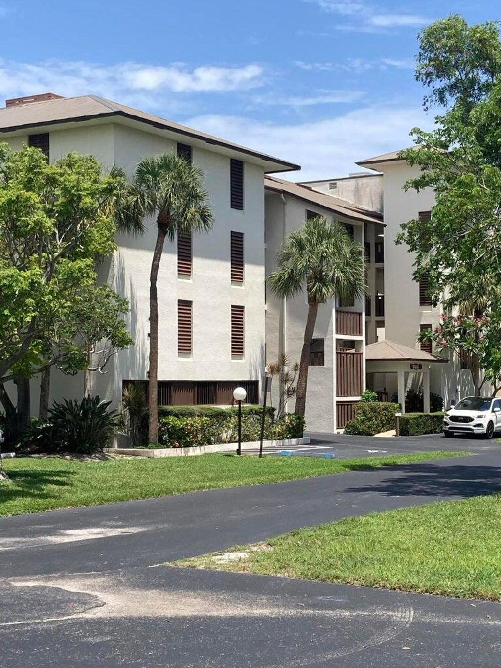 Photo of 166 SE St Lucie Blvd # Blvd, Stuart, FL 34996 (MLS # RX-11057183)