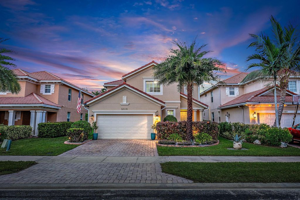 Photo of 5919 SE Crooked Oak Avenue, Hobe Sound, FL 33455 (MLS # RX-11121712)