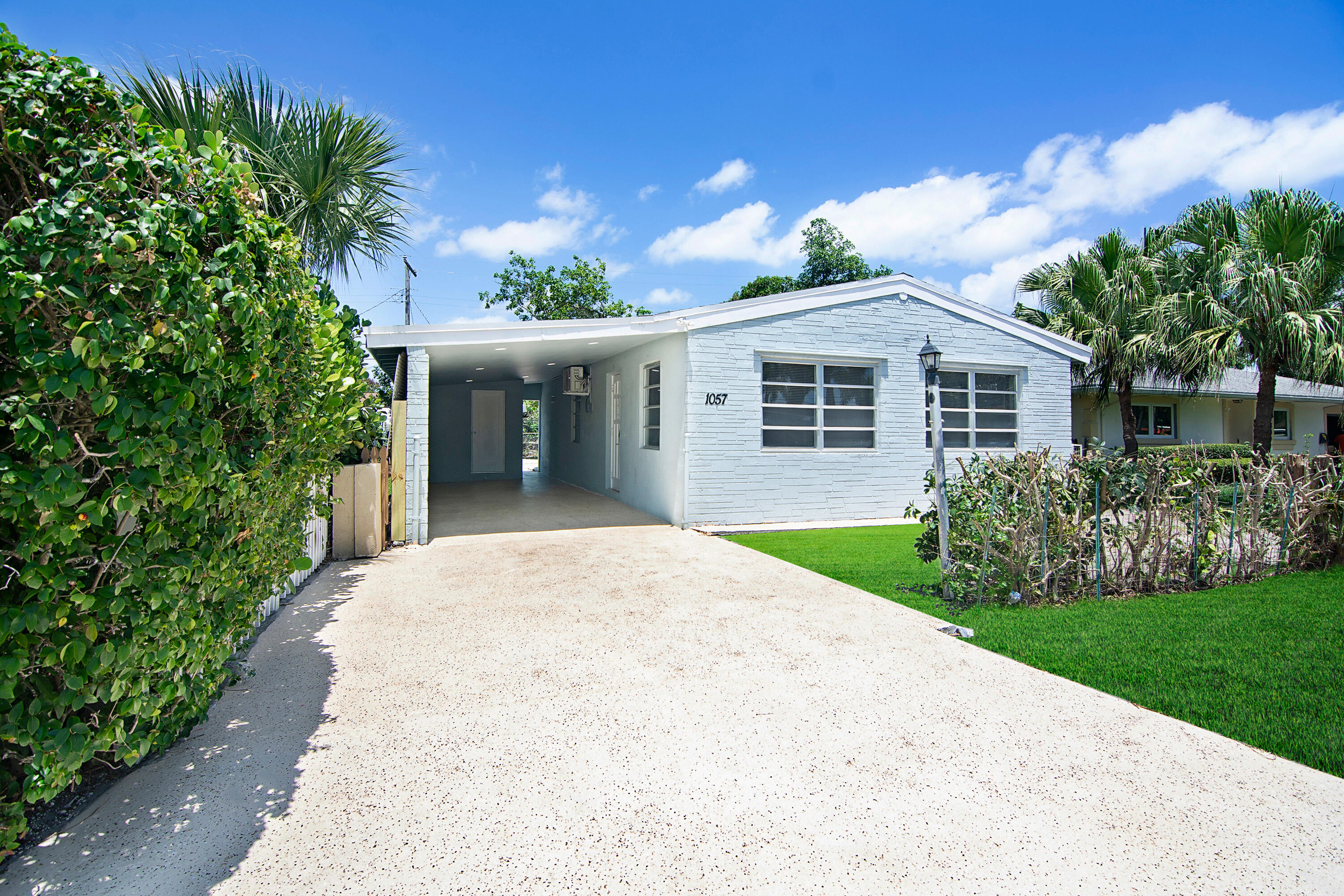 1057 Alto Road, Lake Worth, Palm Beach County, Florida - 3 Bedrooms  
1 Bathrooms - 