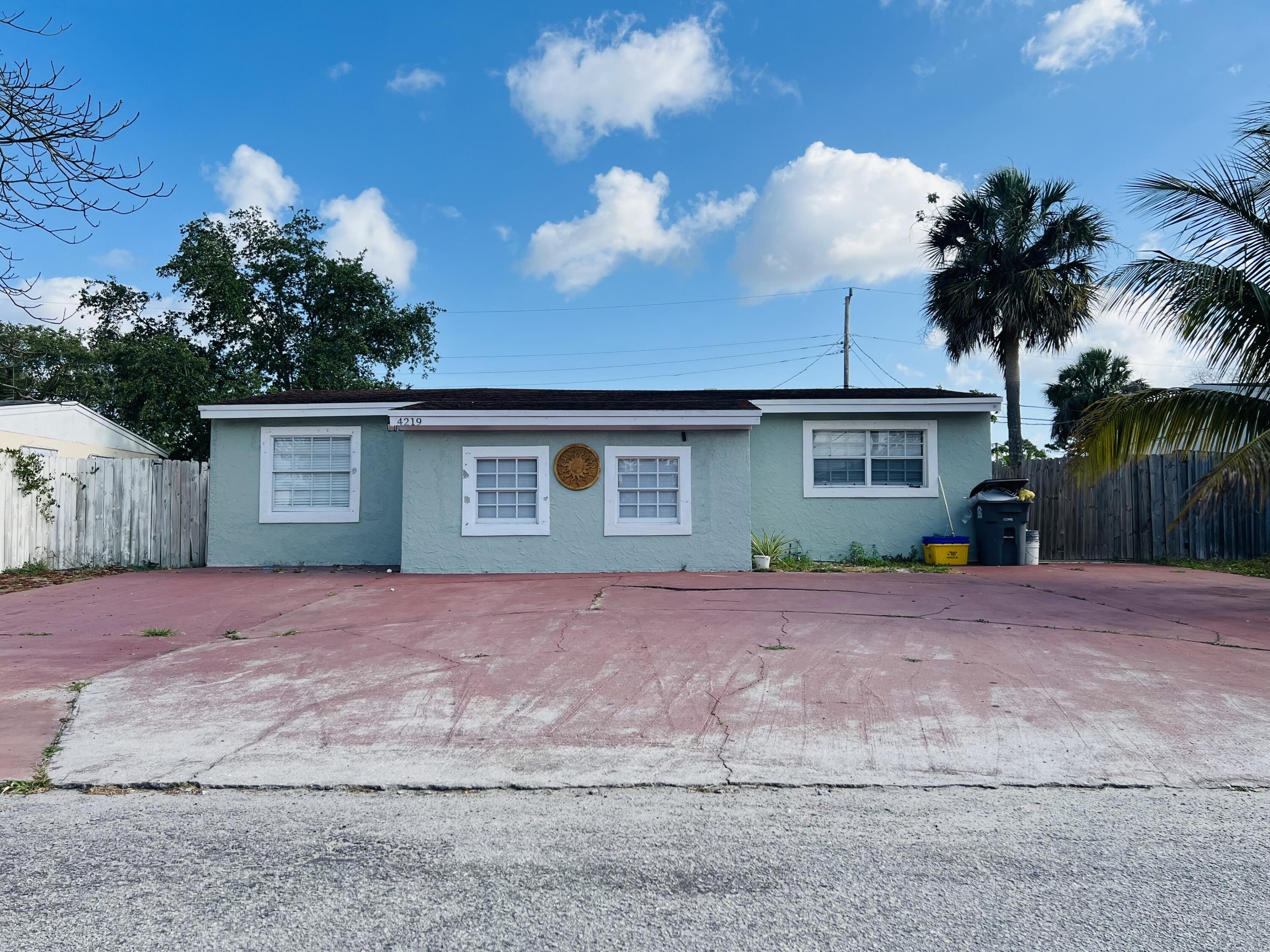 4219 N Browning Drive, West Palm Beach, Palm Beach County, Florida - 3 Bedrooms  
1 Bathrooms - 