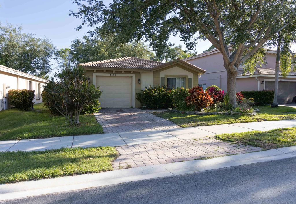 Photo of 4358 SE Graham Drive, Stuart, FL 34997 (MLS # RX-11092369)