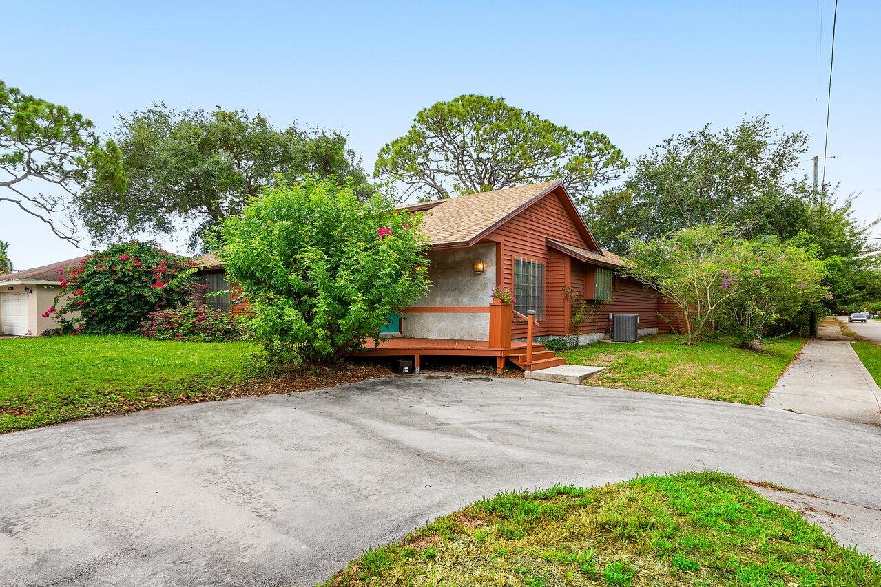 Property for Sale at 4744 Dolphin Drive, Lake Worth, Palm Beach County, Florida - Bedrooms: 3 
Bathrooms: 2  - $460,000