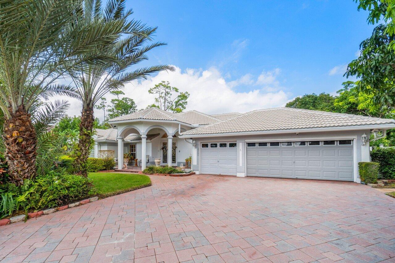 Property for Sale at 15591 Cedar Grove Lane, Wellington, Palm Beach County, Florida - Bedrooms: 4 
Bathrooms: 3  - $920,000