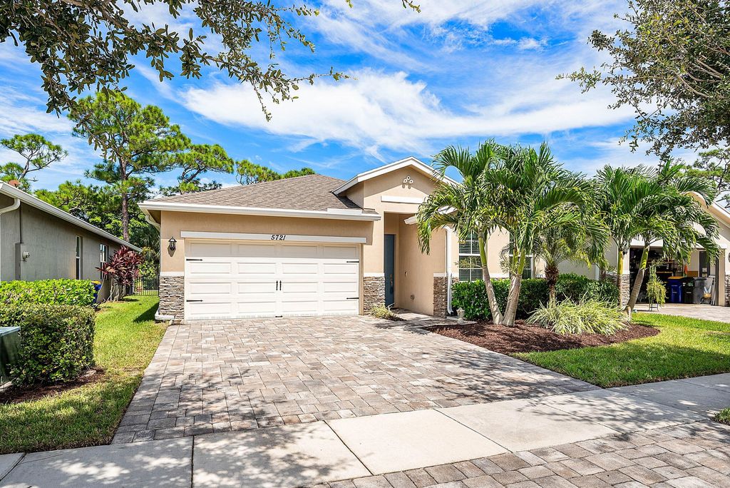 Photo of 5721 SE Kawana Trail, Hobe Sound, FL 33455 (MLS # RX-11126551)