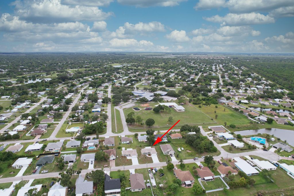 Photo of 1945 Sunrise Drive SW, Vero Beach, FL 32962 (MLS # RX-11122271)