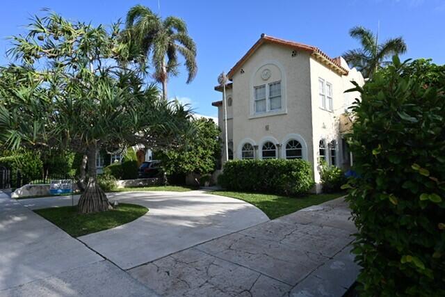 319 Cordova Road, West Palm Beach, Palm Beach County, Florida - 4 Bedrooms  
3.5 Bathrooms - 