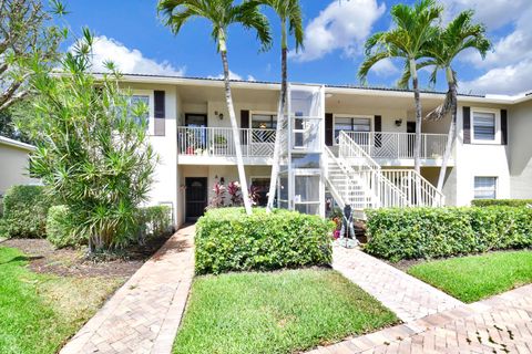 Photo of 15 Stratford Drive #B, Boynton Beach, FL 33436 (MLS # RX-11129677)
