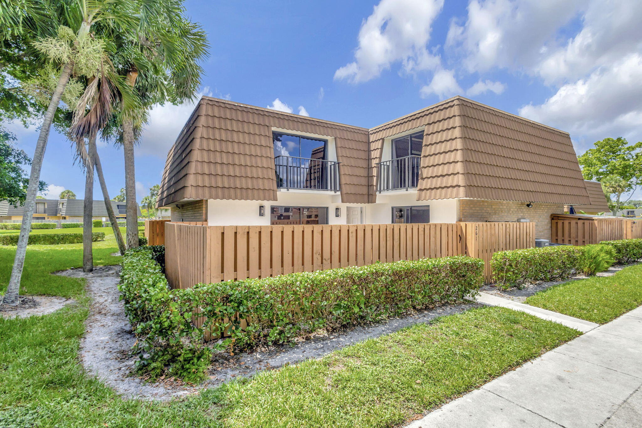 Property for Sale at 261 Charter Way, West Palm Beach, Palm Beach County, Florida - Bedrooms: 2 
Bathrooms: 2.5  - $279,000