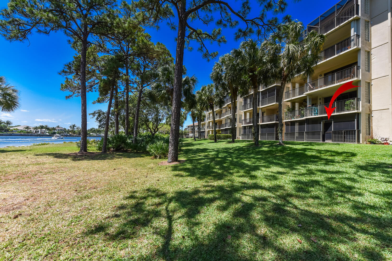 1001 Seafarer Circle 102, Jupiter, Palm Beach County, Florida - 2 Bedrooms  
2 Bathrooms - 