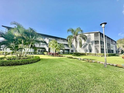 Photo of 212 Suffolk F, Boca Raton, FL 33434 (MLS # RX-11128940)
