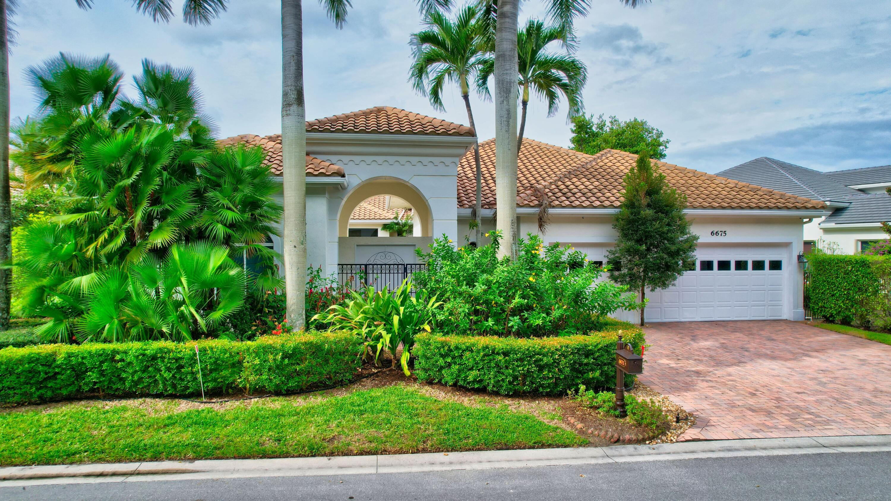 Property for Sale at 6675 Casa Grande Way, Delray Beach, Palm Beach County, Florida - Bedrooms: 5 
Bathrooms: 4.5  - $2,490,000