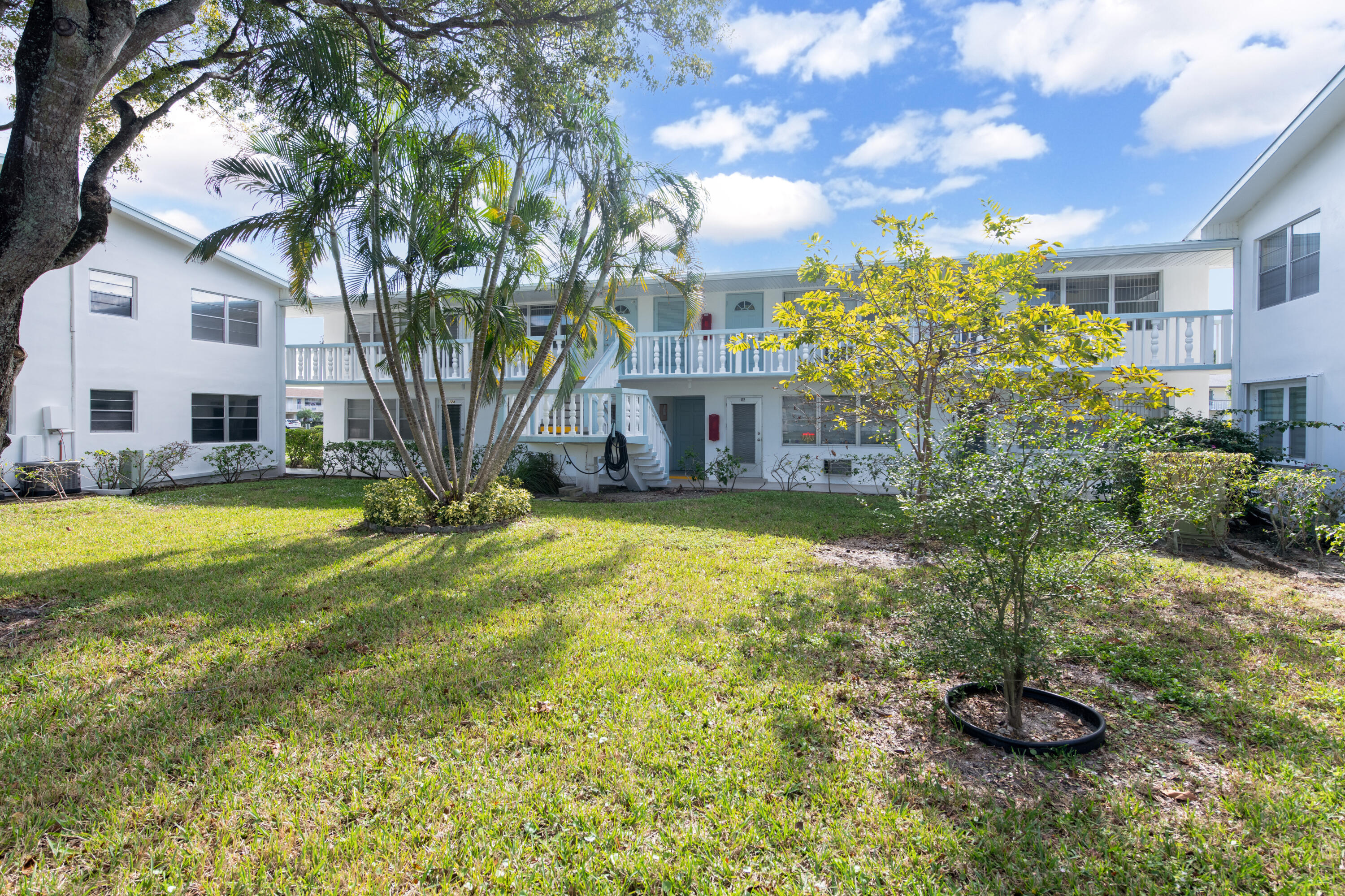 123 Camden F 123, West Palm Beach, Palm Beach County, Florida - 1 Bedrooms  
1 Bathrooms - 