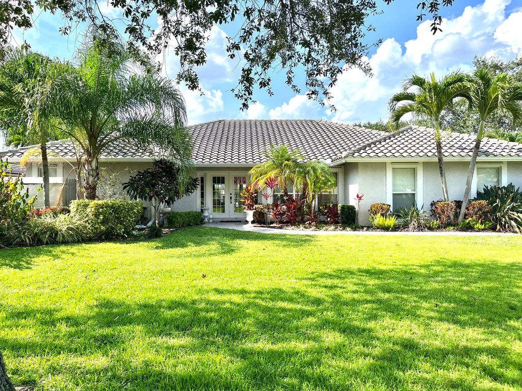 Photo of 1 Lethington Road, Palm Beach Gardens, FL 33418 (MLS # RX-10898633)