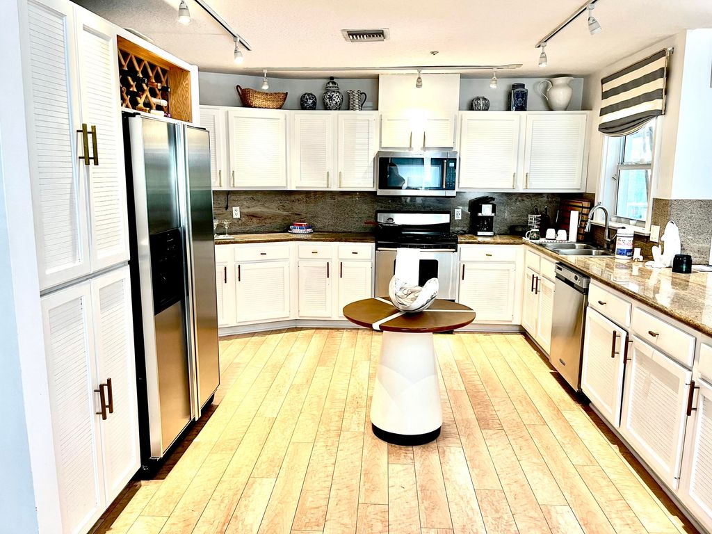 Photo of 1 Lethington Road, Palm Beach Gardens, FL 33418 (MLS # RX-10898633)