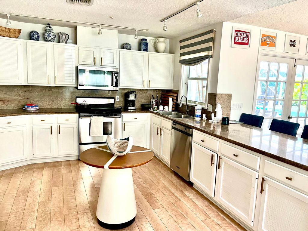 Photo of 1 Lethington Road, Palm Beach Gardens, FL 33418 (MLS # RX-10898633)