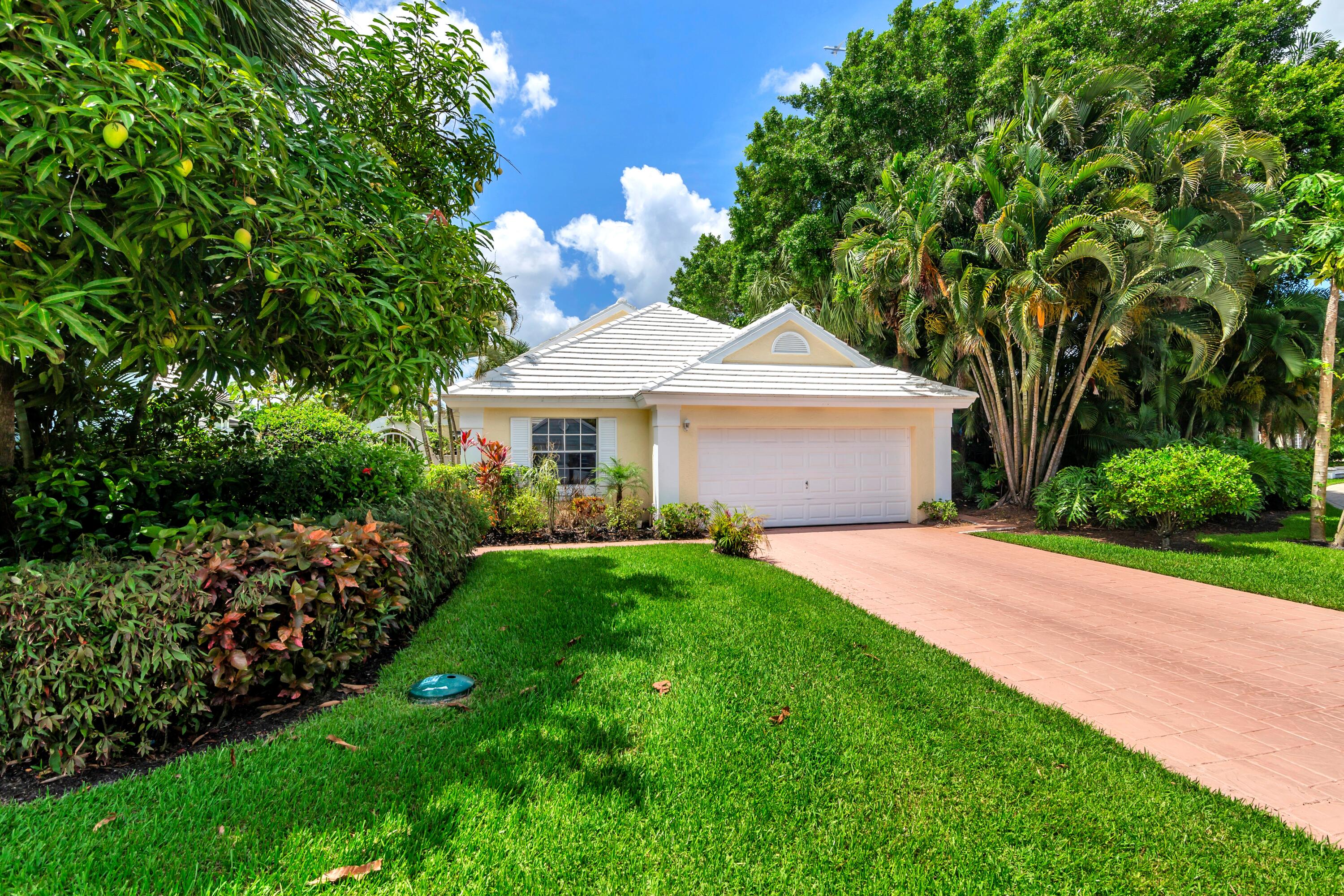 9358 Heathridge Drive, West Palm Beach, Palm Beach County, Florida - 3 Bedrooms  
2 Bathrooms - 