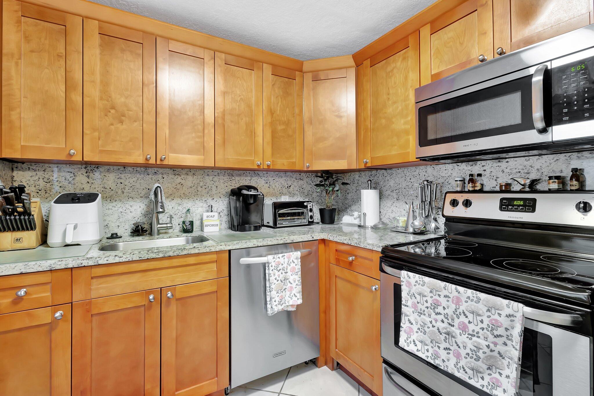 Property for Sale at 637 N Monaco 637, Delray Beach, Palm Beach County, Florida - Bedrooms: 2 
Bathrooms: 2  - $159,900