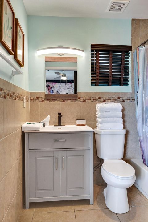 Tiny photo for 4460 NE 17th Terrace, Oakland Park, FL 33334 (MLS # RX-11120847)