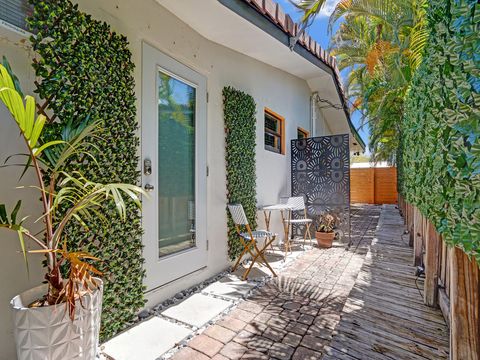 Tiny photo for 4460 NE 17th Terrace, Oakland Park, FL 33334 (MLS # RX-11120847)