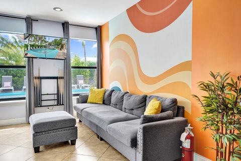 Tiny photo for 4460 NE 17th Terrace, Oakland Park, FL 33334 (MLS # RX-11120847)