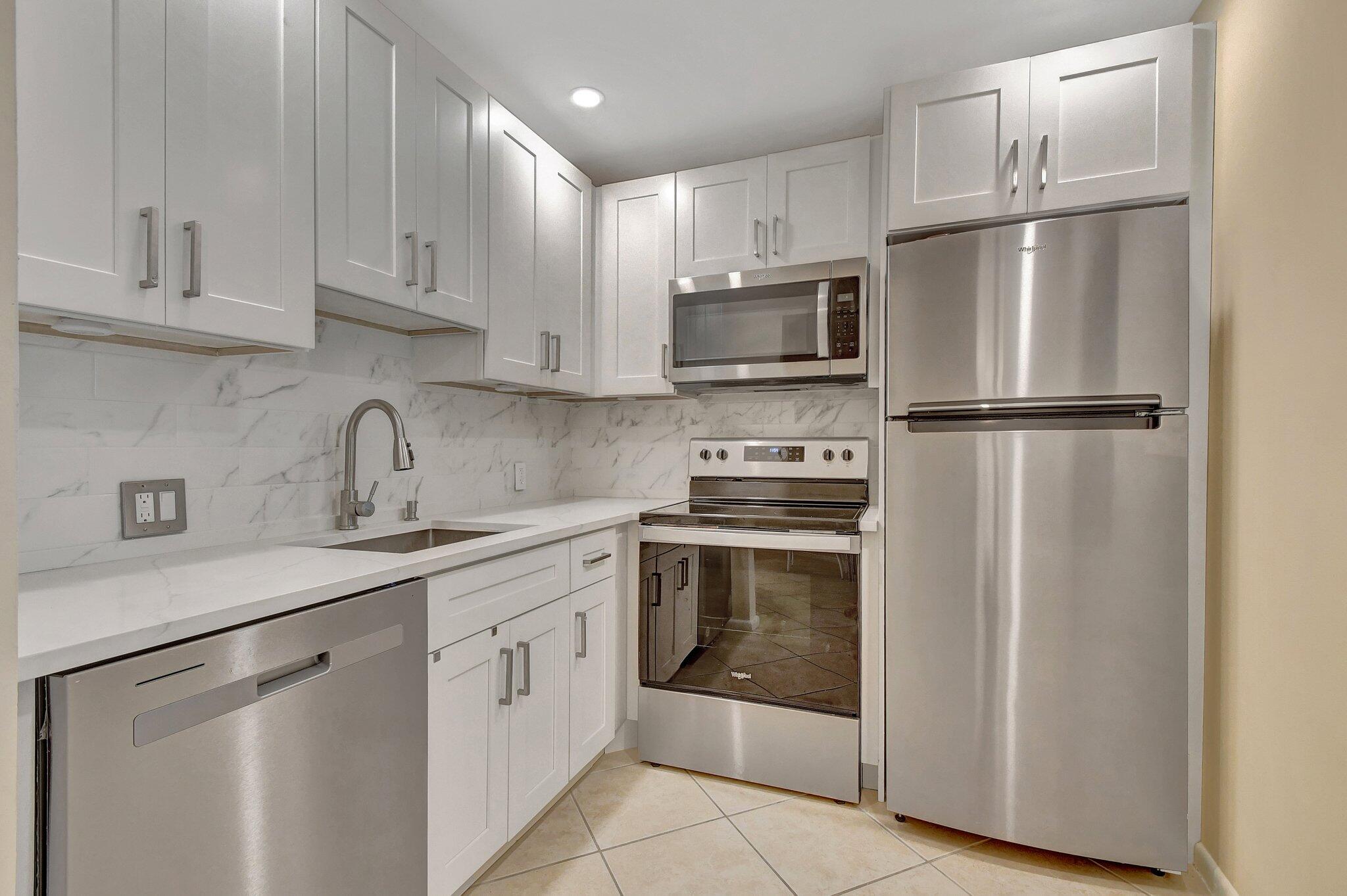 Property for Sale at 314 Brighton H, Boca Raton, Palm Beach County, Florida - Bedrooms: 1 
Bathrooms: 1.5  - $99,999