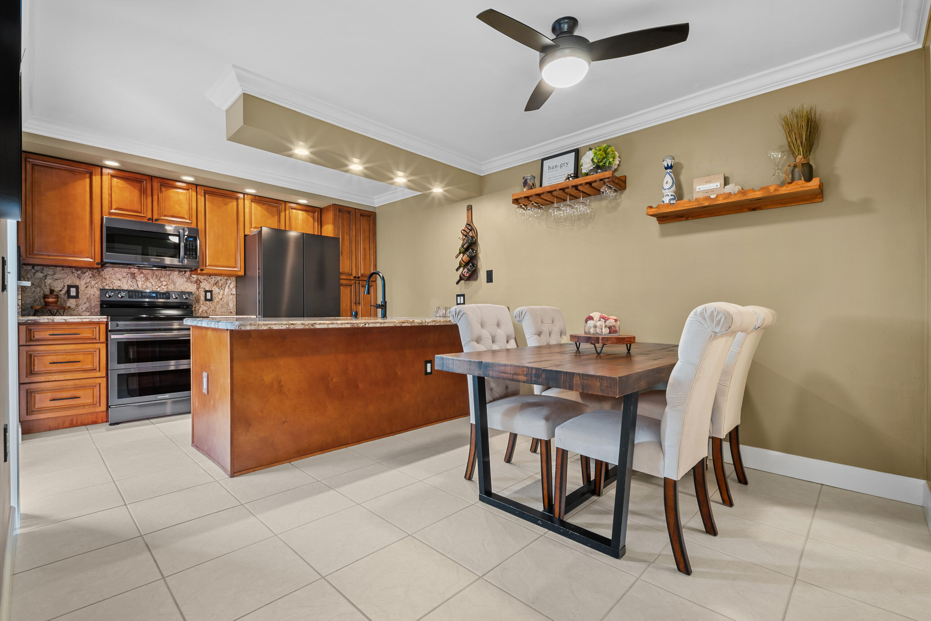 Property for Sale at 6824 68th Way, West Palm Beach, Palm Beach County, Florida - Bedrooms: 2 
Bathrooms: 2.5  - $327,900