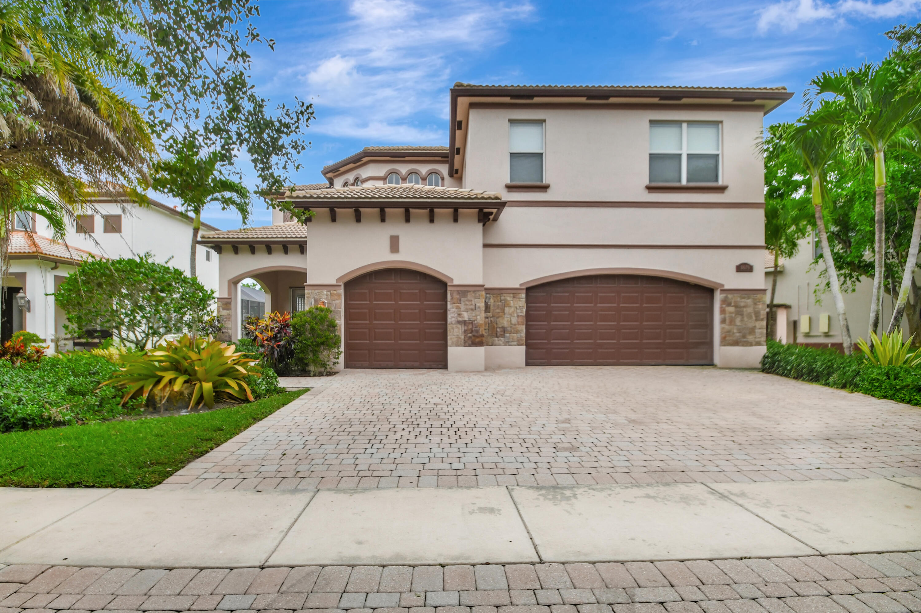 Property for Sale at 8679 Cobblestone Point Circle, Boynton Beach, Palm Beach County, Florida - Bedrooms: 6 
Bathrooms: 4  - $1,225,000