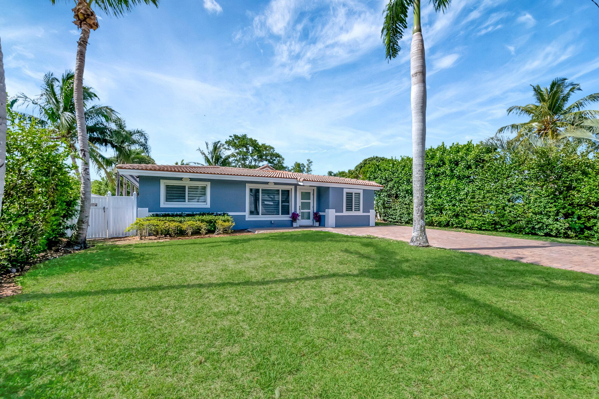 Property for Sale at 360 Sw 2nd Street, Boca Raton, Palm Beach County, Florida - Bedrooms: 5 
Bathrooms: 4.5  - $1,295,000