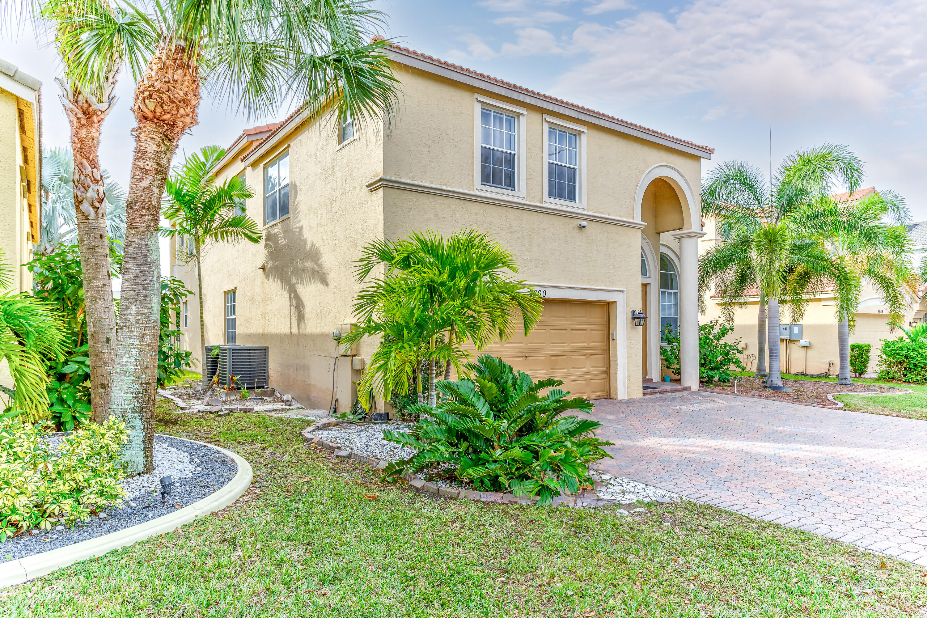 9860 Woolworth Court, Wellington, Palm Beach County, Florida - 4 Bedrooms  
3 Bathrooms - 