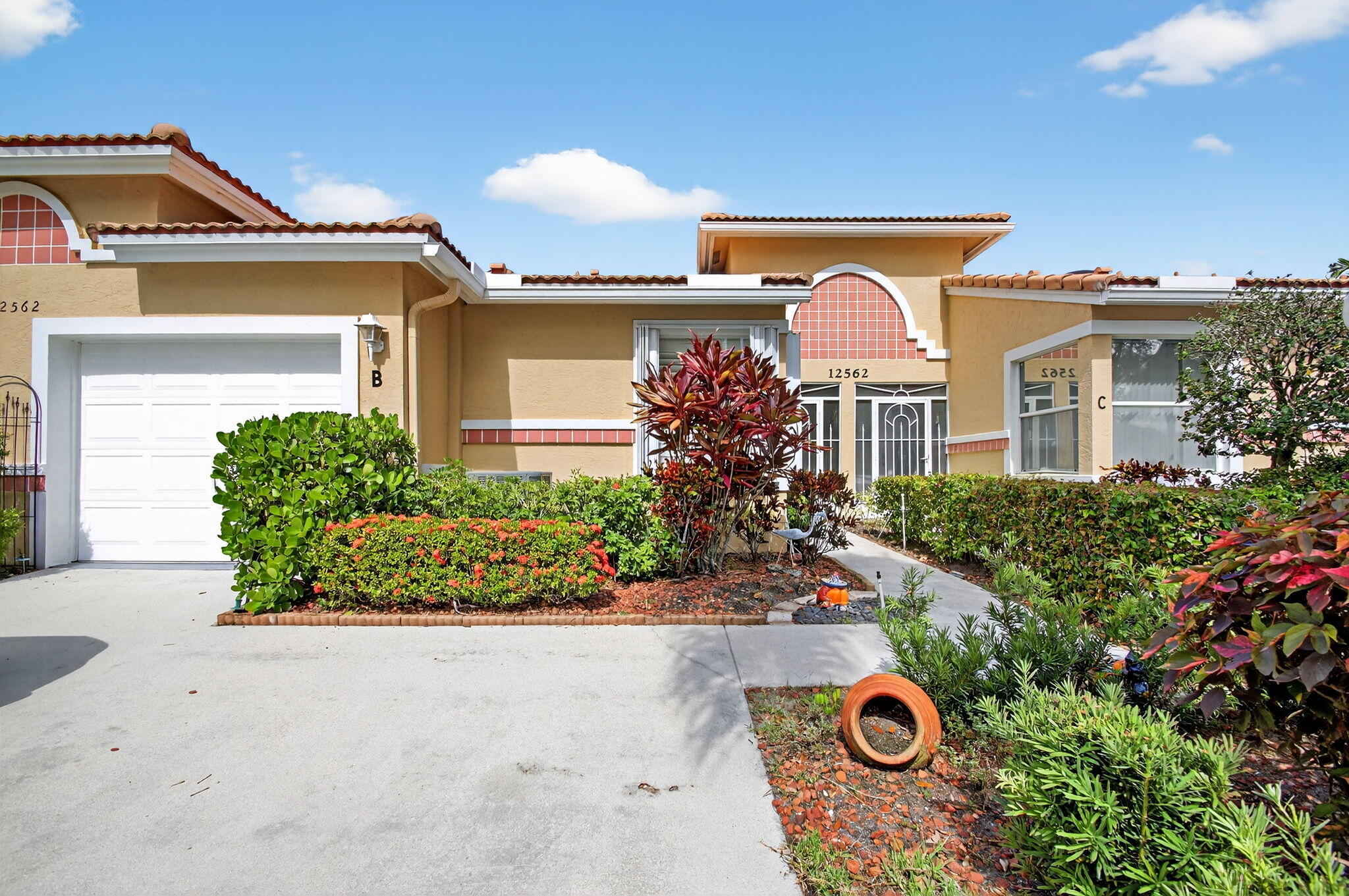 12562 Crystal Pointe Drive B, Boynton Beach, Palm Beach County, Florida - 2 Bedrooms  
2 Bathrooms - 