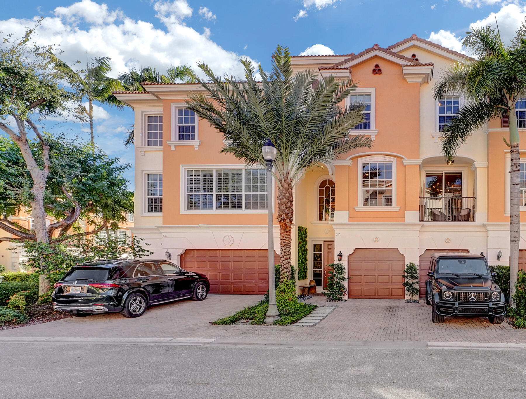 Property for Sale at 612 Ne Rossetti Lane, Boca Raton, Palm Beach County, Florida - Bedrooms: 3 
Bathrooms: 3.5  - $1,375,000