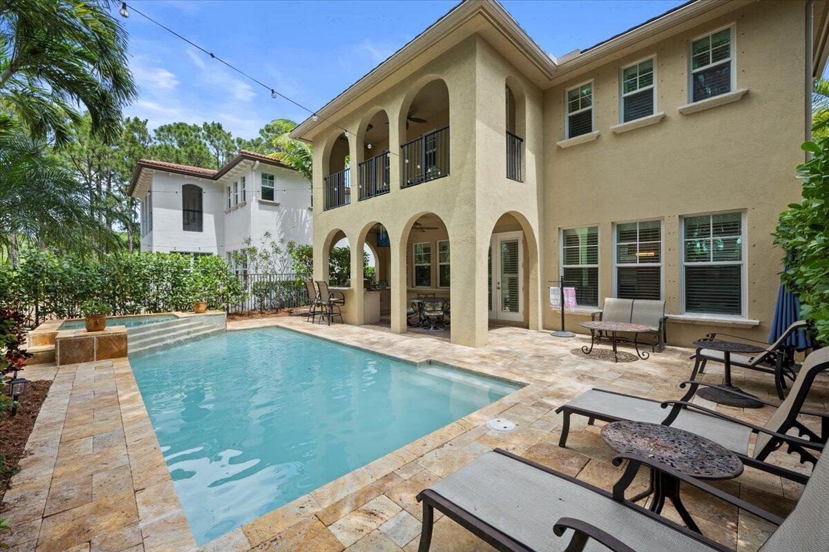 964 Mill Creek Drive, Palm Beach Gardens, Palm Beach County, Florida - 3 Bedrooms  
2.5 Bathrooms - 