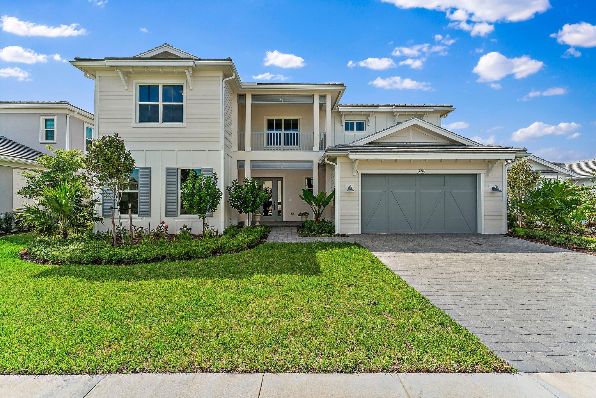 9316 Crestview Circle, Palm Beach Gardens, Palm Beach County, Florida - 5 Bedrooms  
4.5 Bathrooms - 