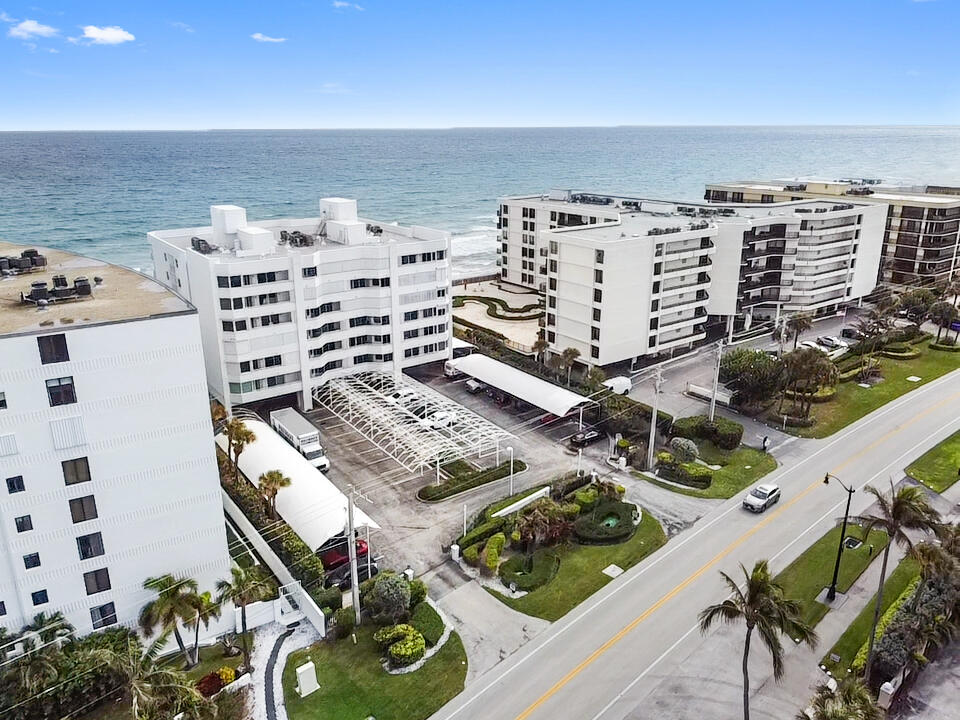 3600 S Ocean Boulevard Ph 601, South Palm Beach, Palm Beach County, Florida - 3 Bedrooms  
3.5 Bathrooms - 